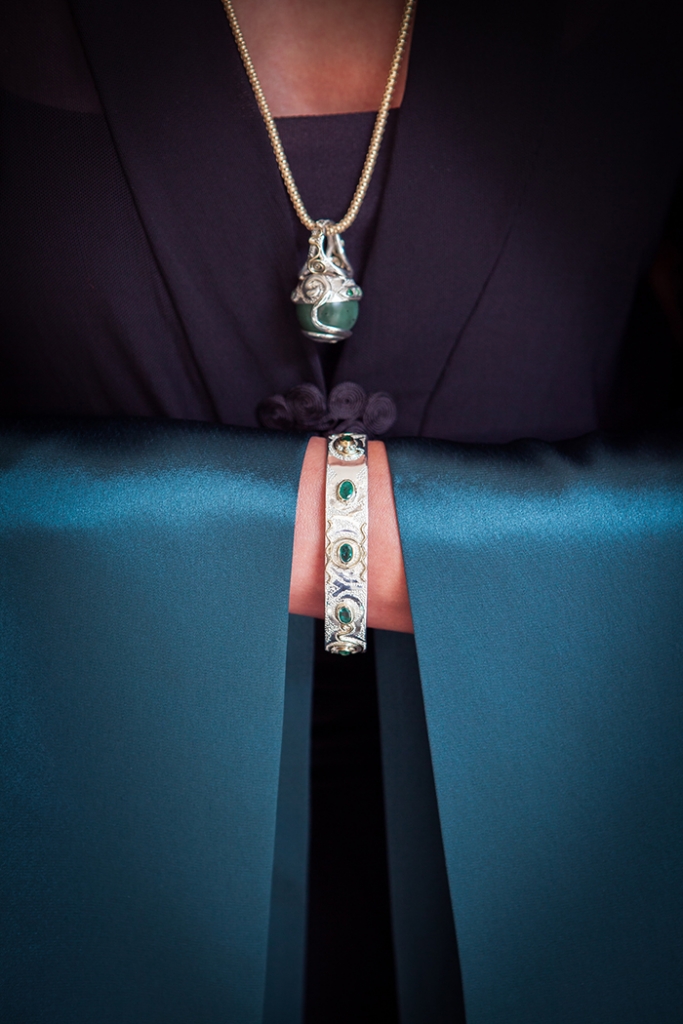 Браслет и подвеска Изумрудная скрижаль